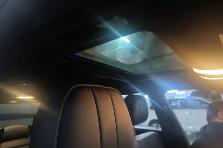 Used Mercedes-Benz E-Class 2015 E 260 L Sport Edition Headliner