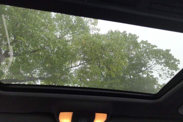 Used Mercedes-Benz E-Class 2015 E 200 L Headliner