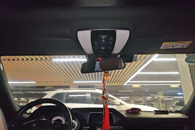 Used Mercedes-Benz E-Class 2015 E 260 L Sport Luxury Model Headliner