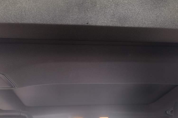 Used Mercedes-Benz E-Class 2015 E 260 L Sport Edition Headliner