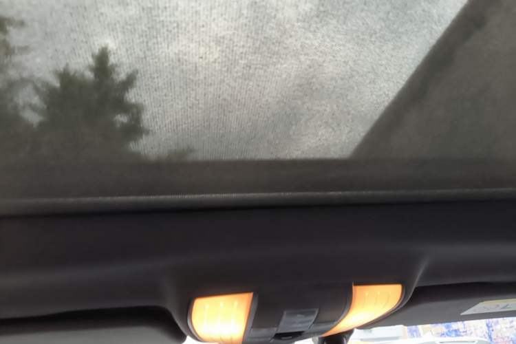 Used Mercedes-Benz E-Class 2015 Restyled E 260 L Sport Edition Headliner