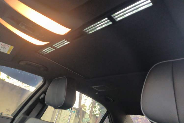 Used Mercedes-Benz E-Class 2015 Facelift E 200 L Sport Edition Headliner