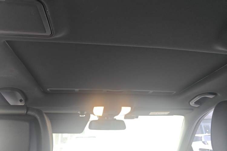 Used Mercedes-Benz E-Class 2015 Restyled E 260 L Sport Edition Headliner