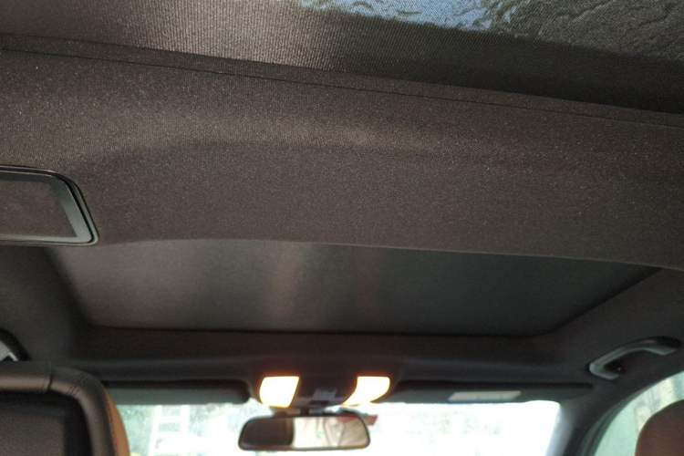 Used Mercedes-Benz E-Class 2015 Restyled E 260 L Sport Edition Headliner