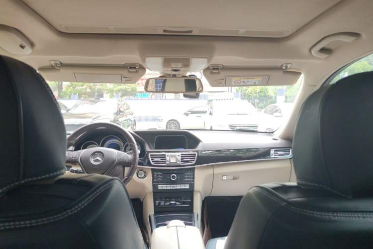 Used Mercedes-Benz E-Class 2015 Facelift E 200 L Sport Edition Headliner