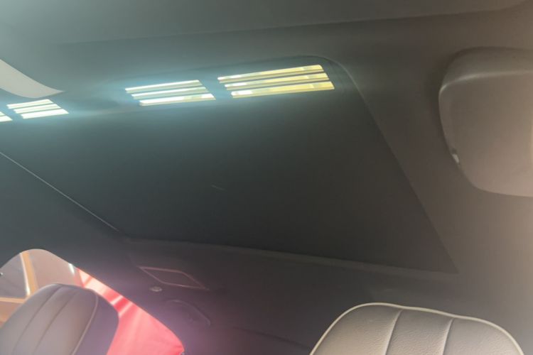 Used Mercedes-Benz E-Class 2015 Facelift E 200 L Sport Edition Headliner