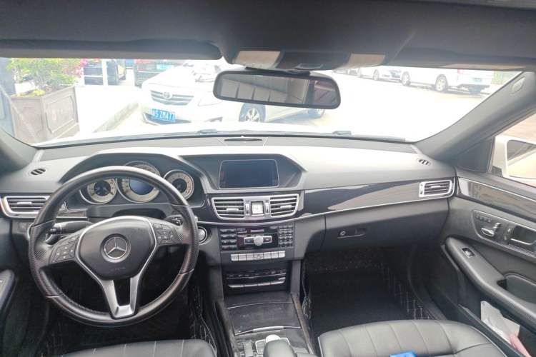Used Mercedes-Benz E-Class 2015 E 200 L Sport Edition Headliner