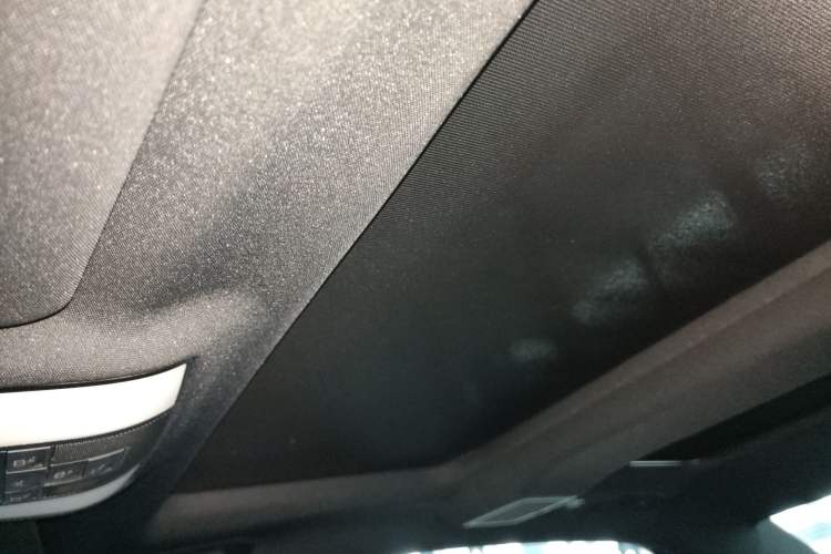Used Mercedes-Benz E-Class 2015 Restyled E 260 L Sport Edition Headliner
