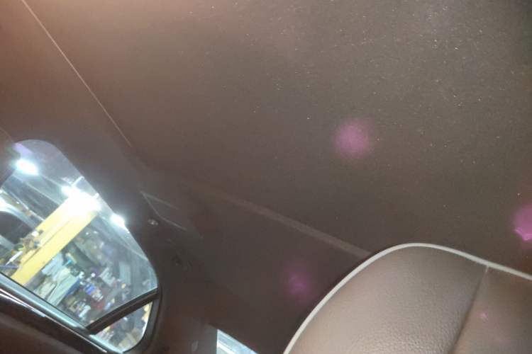 Used Mercedes-Benz E-Class 2015 Facelift E 200 L Sport Edition Headliner