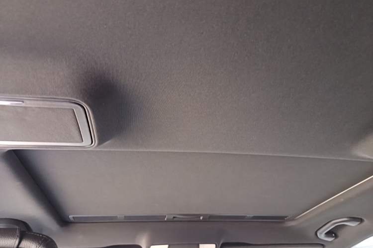 Used Mercedes-Benz E-Class 2015 E 200 L Headliner