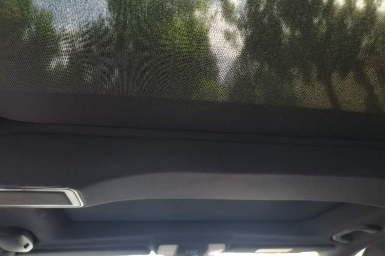 Used Mercedes-Benz E-Class 2015 Restyled E 260 L Sport Edition Headliner