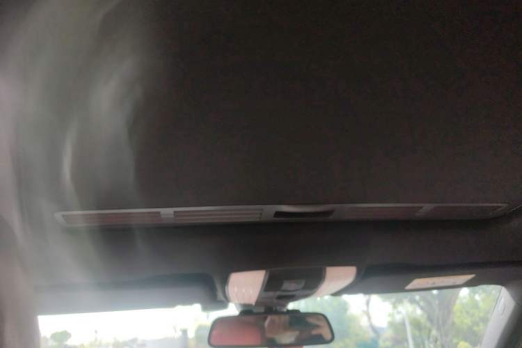 Used Mercedes-Benz E-Class 2015 E 200 L Headliner