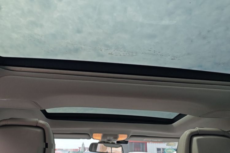Used Mercedes-Benz E-Class 2015 Facelift E 200 L Headliner