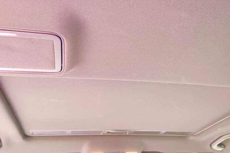 Used Mercedes-Benz E-Class 2015 E 180 L Sport Edition Headliner