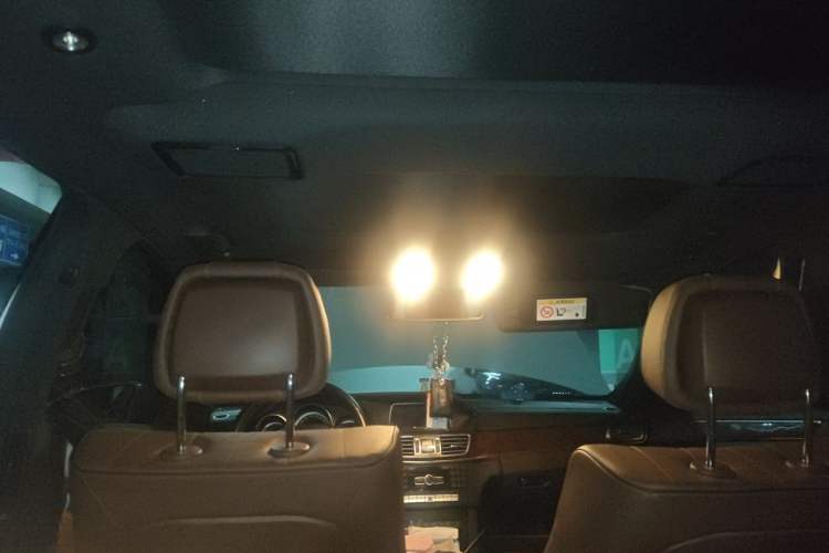 Used Mercedes-Benz E-Class 2015 E 320 L 4MATIC Headliner