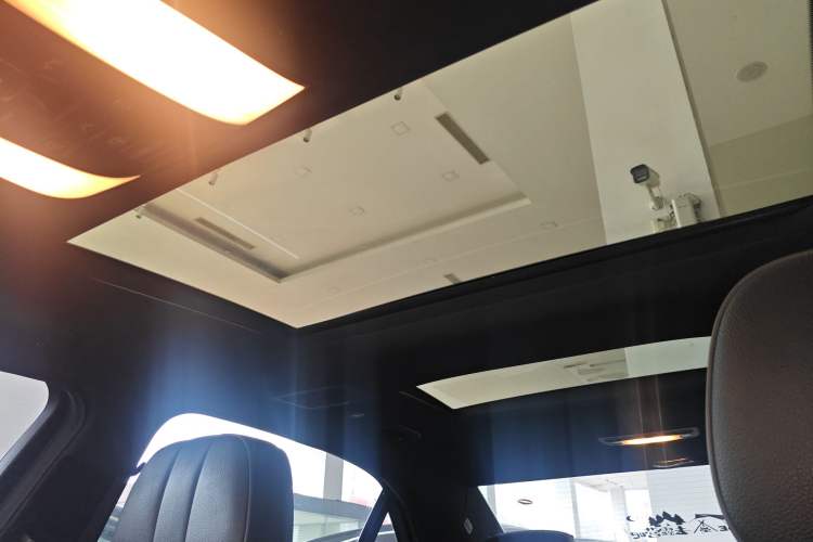 Used Mercedes-Benz E-Class 2015 Facelift E 200 L Sport Edition Headliner