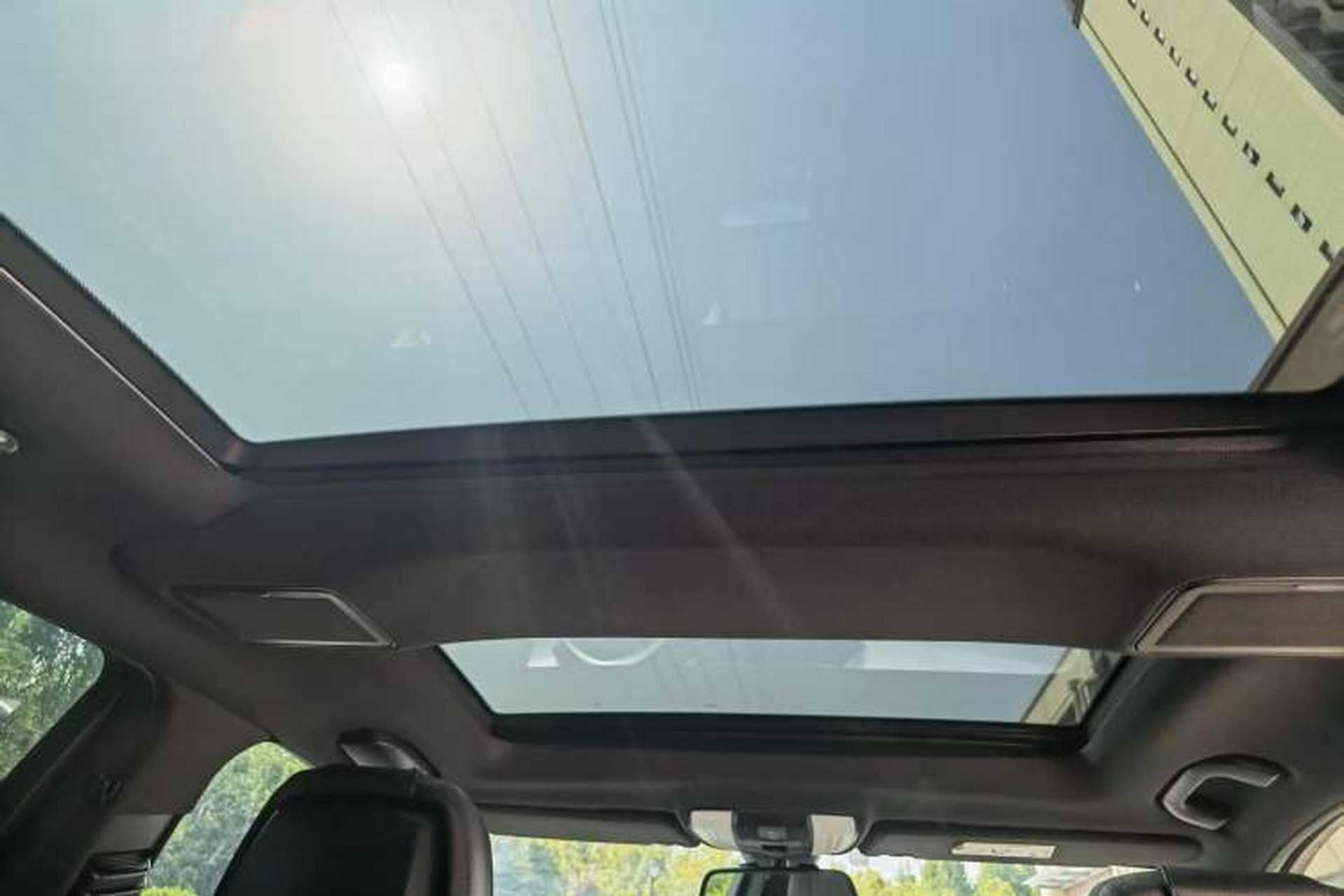 Used Mercedes-Benz E-Class 2015 Facelift E 200 L Sport Edition Headliner