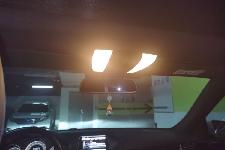 Used Mercedes-Benz E-Class 2015 E 260 L Sport & Fashion Model Headliner