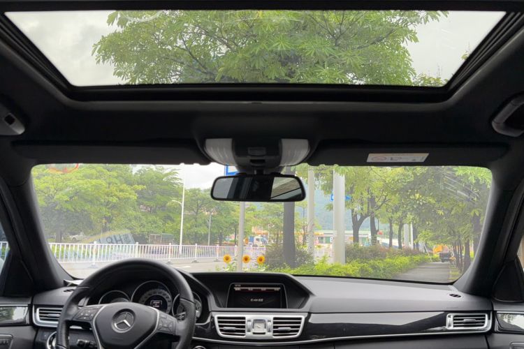 Used Mercedes-Benz E-Class 2015 E 260 L Sport Edition Headliner