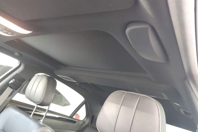 Used Mercedes-Benz E-Class 2015 Restyled E 260 L Sport Edition Headliner