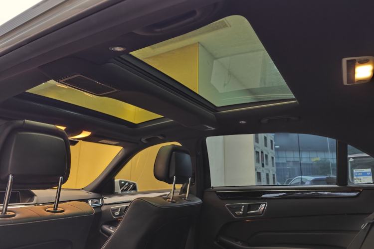 Used Mercedes-Benz E-Class 2015 Facelift E 200 L Sport Edition Headliner