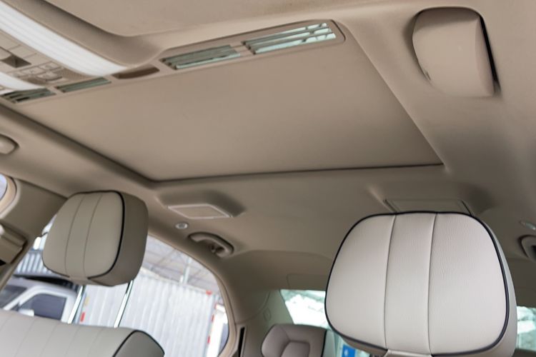 Used Mercedes-Benz E-Class 2015 E 260 L Sport Edition Headliner