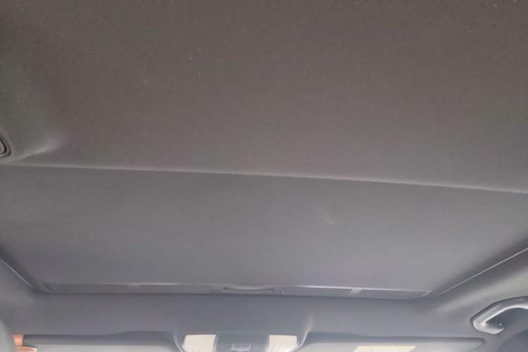 Used Mercedes-Benz E-Class 2015 E 260 L Sport Edition Headliner
