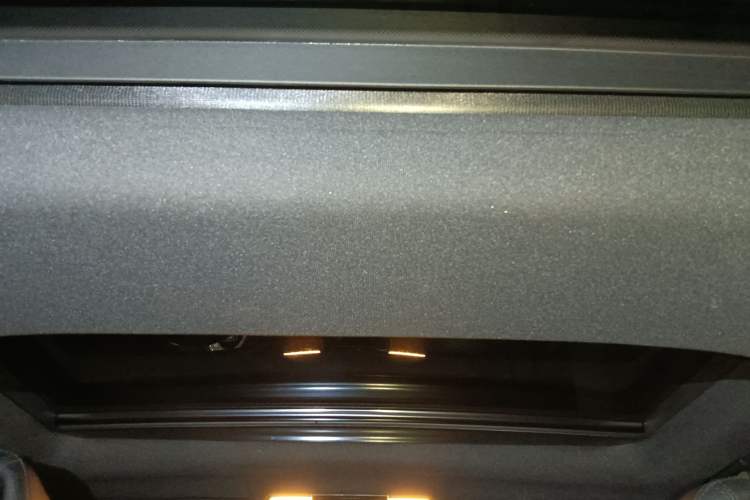 Used Mercedes-Benz E-Class 2015 E 200 L Sport Edition Headliner