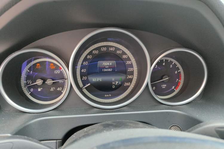 Used Mercedes-Benz E-Class 2015 E 200 L Instrument Cluster