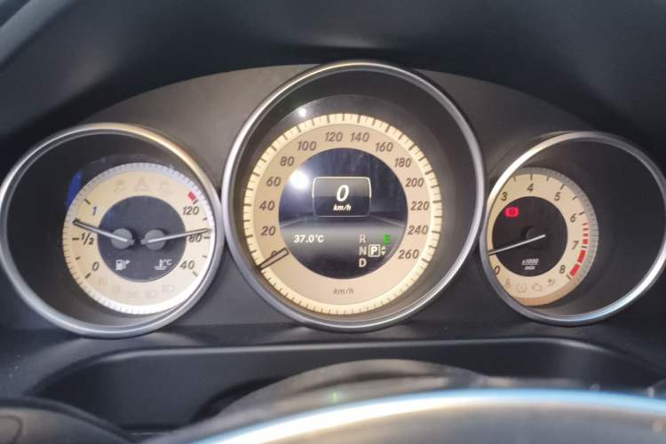Used Mercedes-Benz E-Class 2015 Facelift E 200 L Sport Edition Instrument Cluster