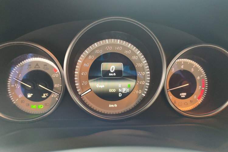 Used Mercedes-Benz E-Class 2015 E 200 L Sport Edition Instrument Cluster