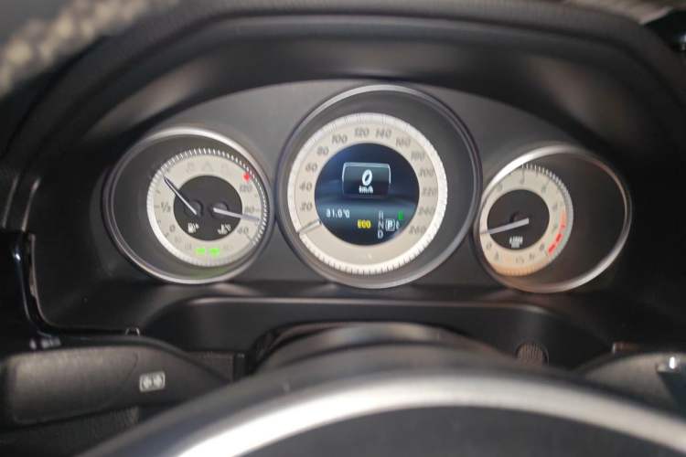 Used Mercedes-Benz E-Class 2015 Restyled E 260 L Sport Edition Instrument Cluster