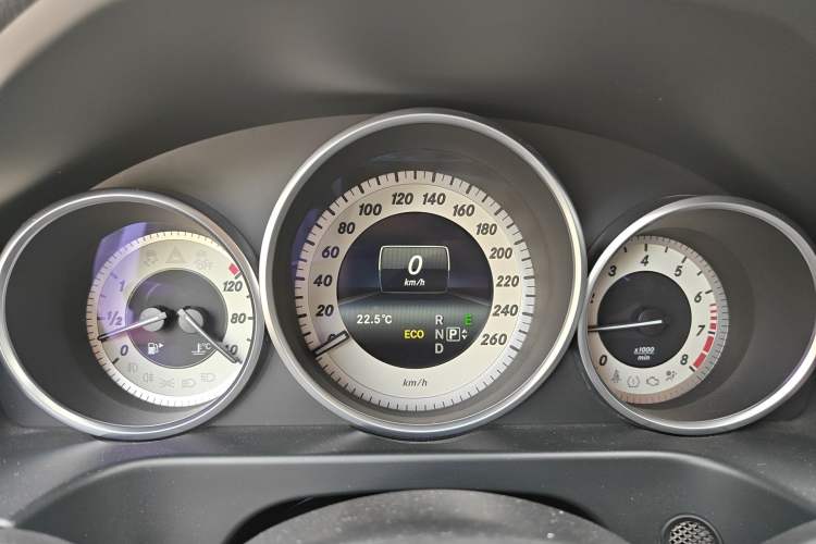 Used Mercedes-Benz E-Class 2015 Facelift E 200 L Sport Edition Instrument Cluster