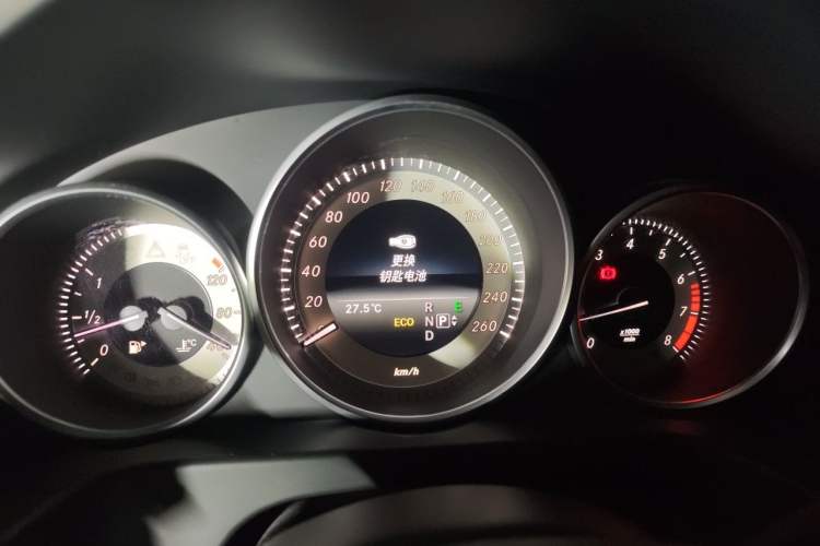 Used Mercedes-Benz E-Class 2015 E 260 L Sport & Fashion Model Instrument Cluster