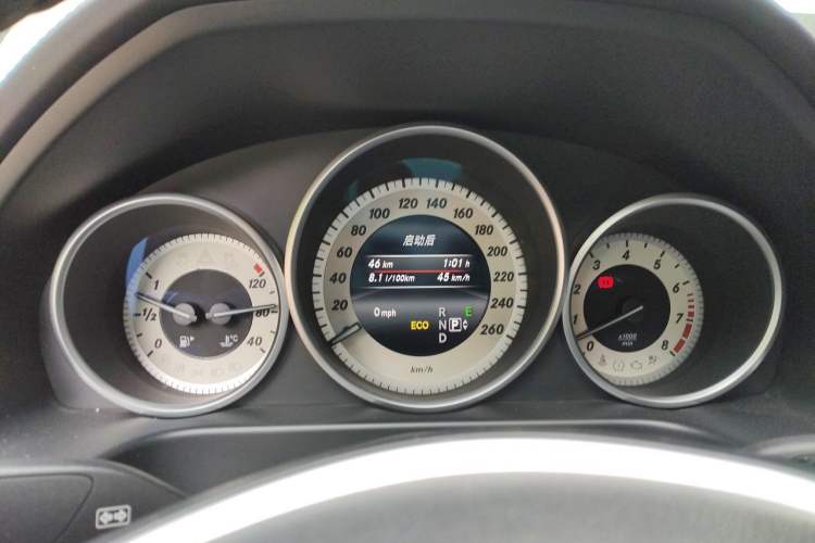 Used Mercedes-Benz E-Class 2015 E 400 L Sport Luxury 4MATIC Instrument Cluster