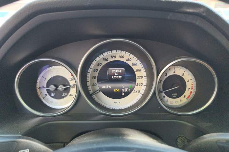 Used Mercedes-Benz E-Class 2015 E 260 L Sport & Fashion Model Instrument Cluster