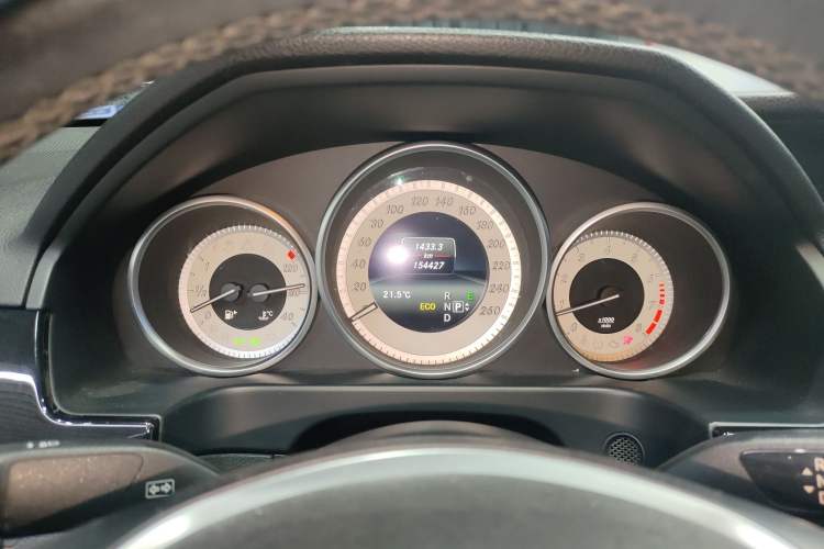 Used Mercedes-Benz E-Class 2015 Facelift E 200 L Sport Edition Instrument Cluster