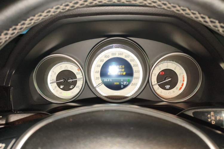 Used Mercedes-Benz E-Class 2015 E 260 L Sport & Fashion Model Instrument Cluster