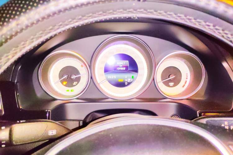 Used Mercedes-Benz E-Class 2015 E 260 L Sport Edition Instrument Cluster