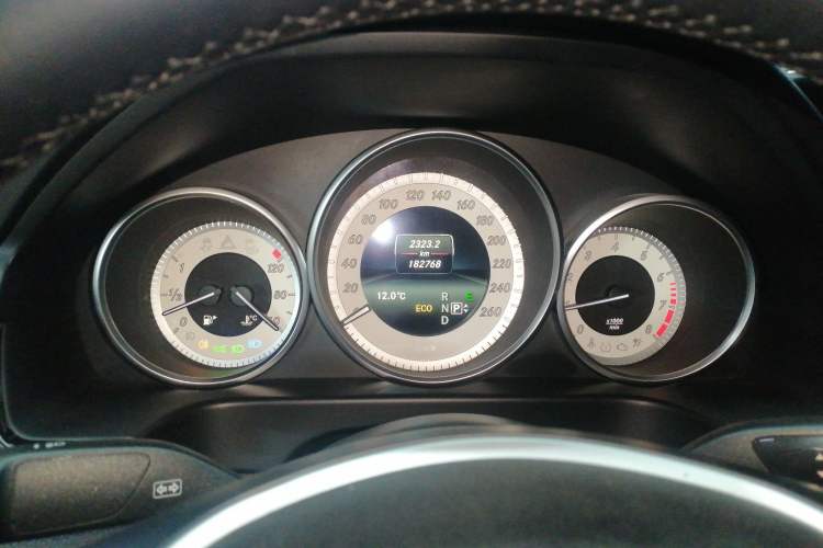 Used Mercedes-Benz E-Class 2015 E 260 L Sport & Fashion Model Instrument Cluster