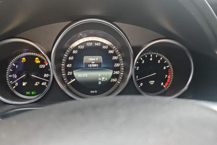 Used Mercedes-Benz E-Class 2015 E 200 L Instrument Cluster