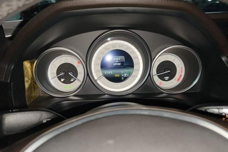 Used Mercedes-Benz E-Class 2015 E 180 L Instrument Cluster