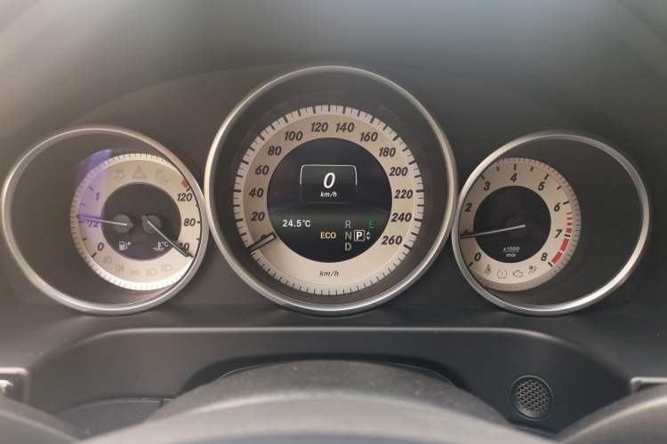 Used Mercedes-Benz E-Class 2015 E 260 L Sport Luxury Model Instrument Cluster