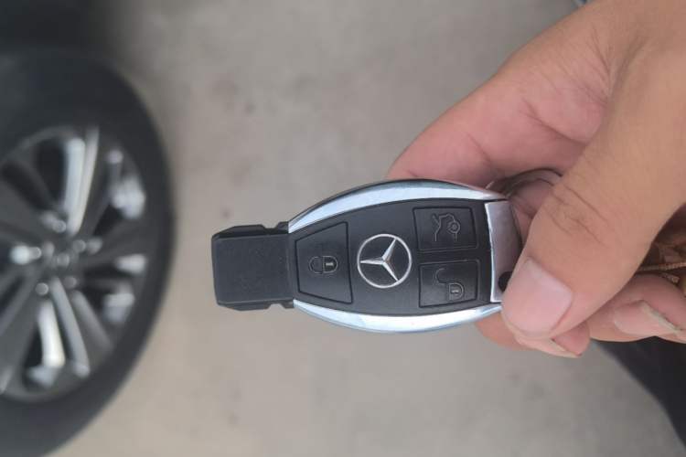 Used Mercedes-Benz E-Class 2015 E 260 L Sport Edition Interior 1