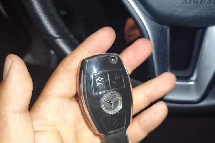 Used Mercedes-Benz E-Class 2015 E 320 L 4MATIC Interior 1