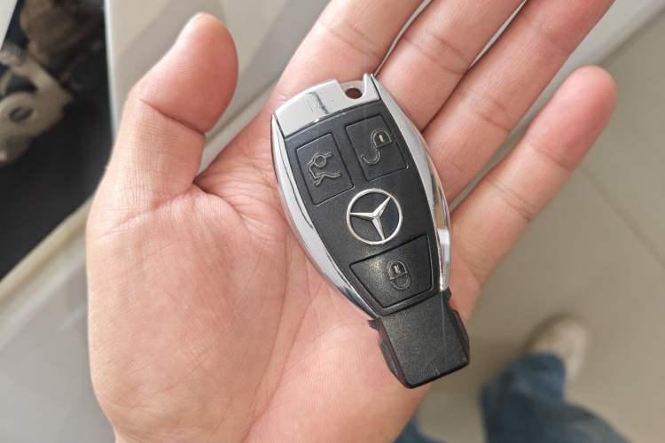 Used Mercedes-Benz E-Class 2015 Facelift E 200 L Sport Edition Interior 1