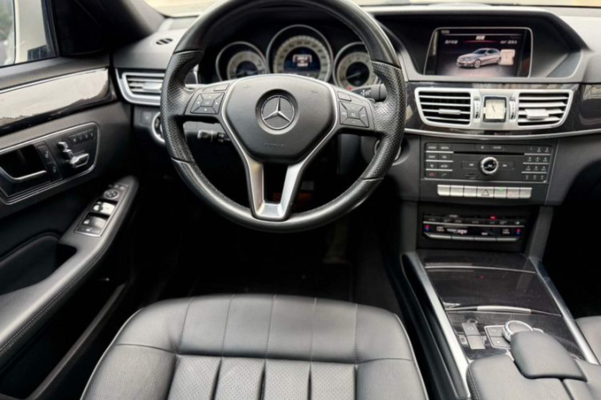 Used Mercedes-Benz E-Class 2015 Restyled E 260 L Sport Edition Interior 1
