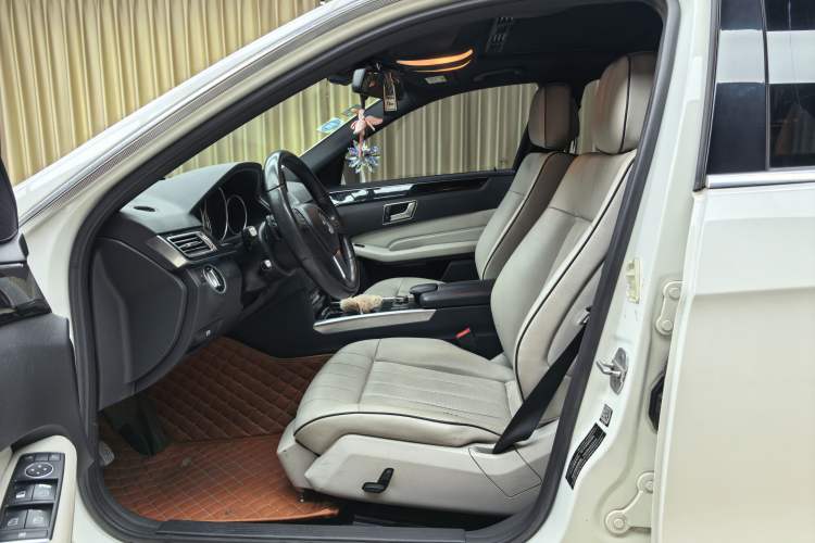 Used Mercedes-Benz E-Class 2015 Revised E 180 L Sport Edition Interior 1