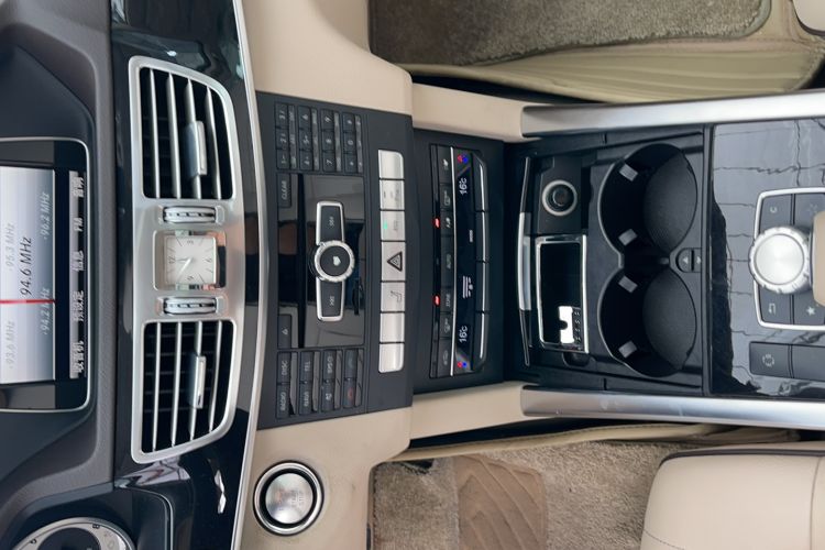 Used Mercedes-Benz E-Class 2015 E 260 L Sport Edition Interior 1