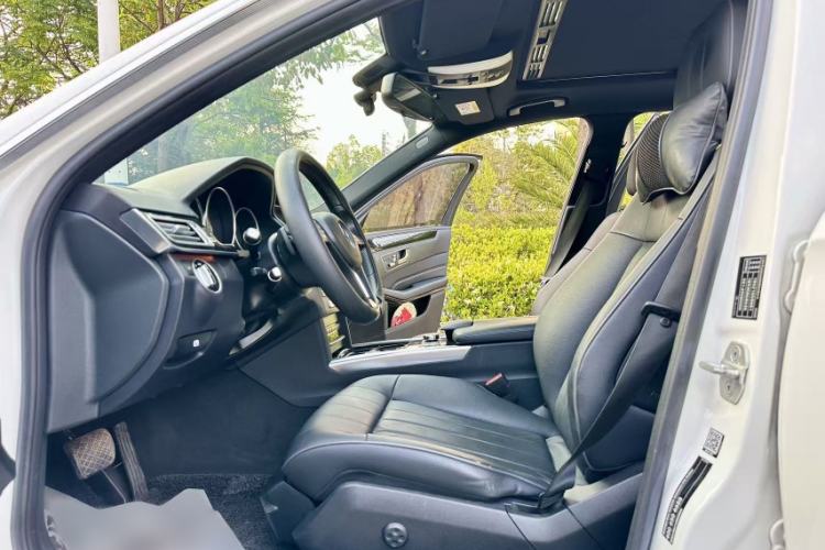 Used Mercedes-Benz E-Class 2015 Facelift E 200 L Sport Edition Interior 2